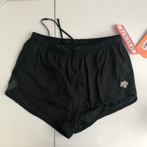 Descente Running Shorts NWT